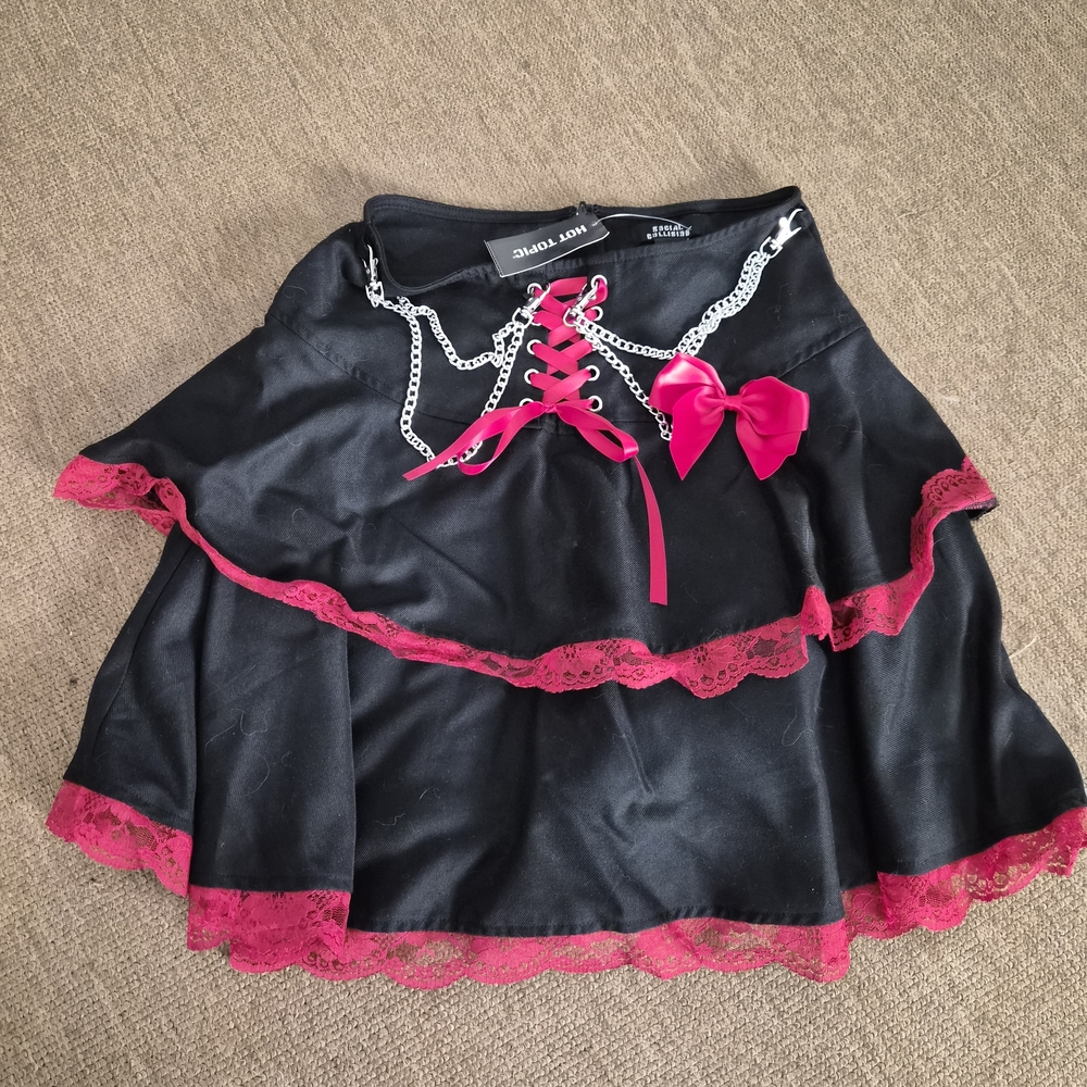 Hot Topic Black Skirt with Pink Lace and Bow